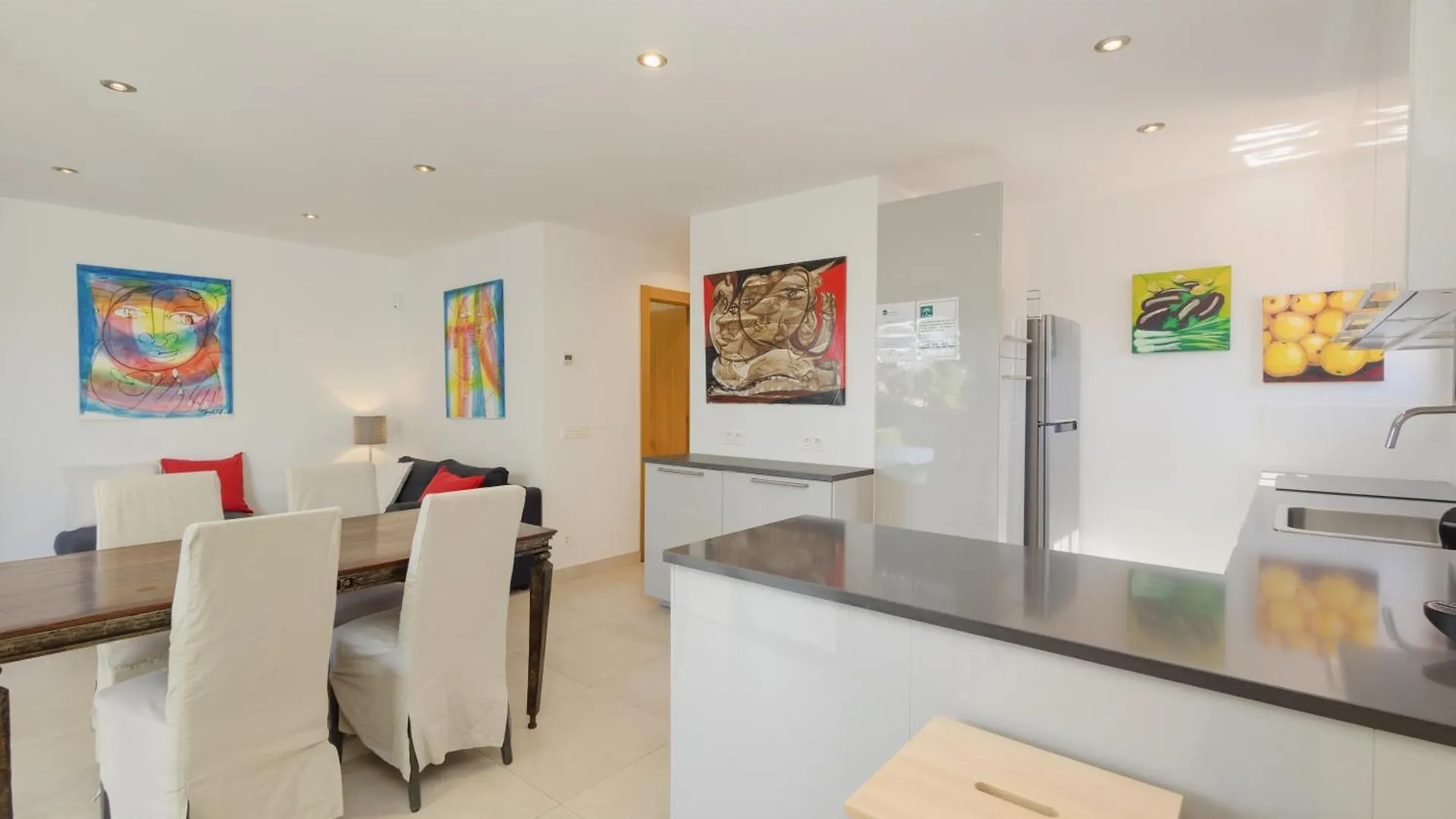 Cozy Holiday Home By The Beach In Costabella, 마르베야 0*,