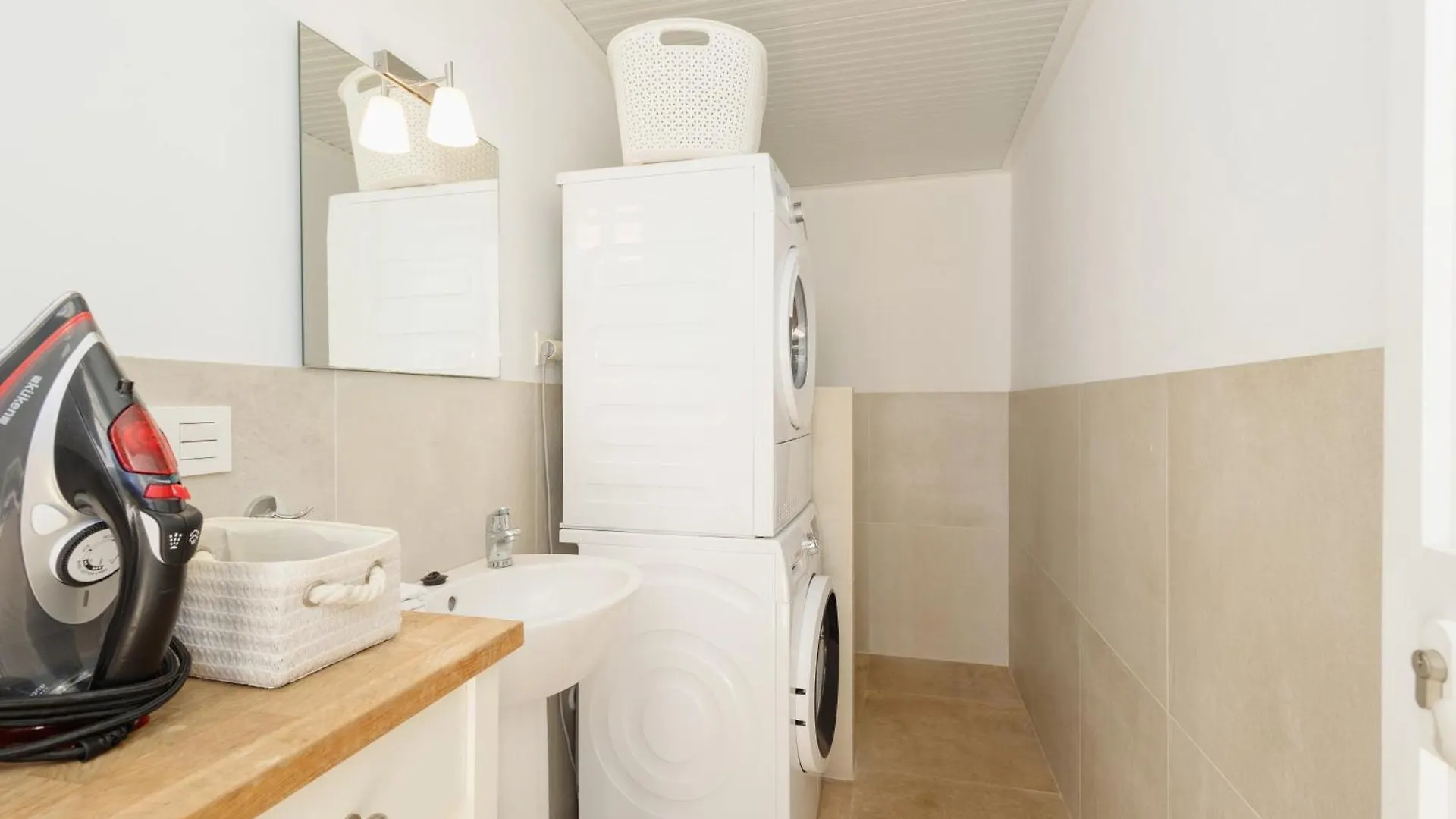 Cozy Holiday Home By The Beach In Costabella, Marbella
