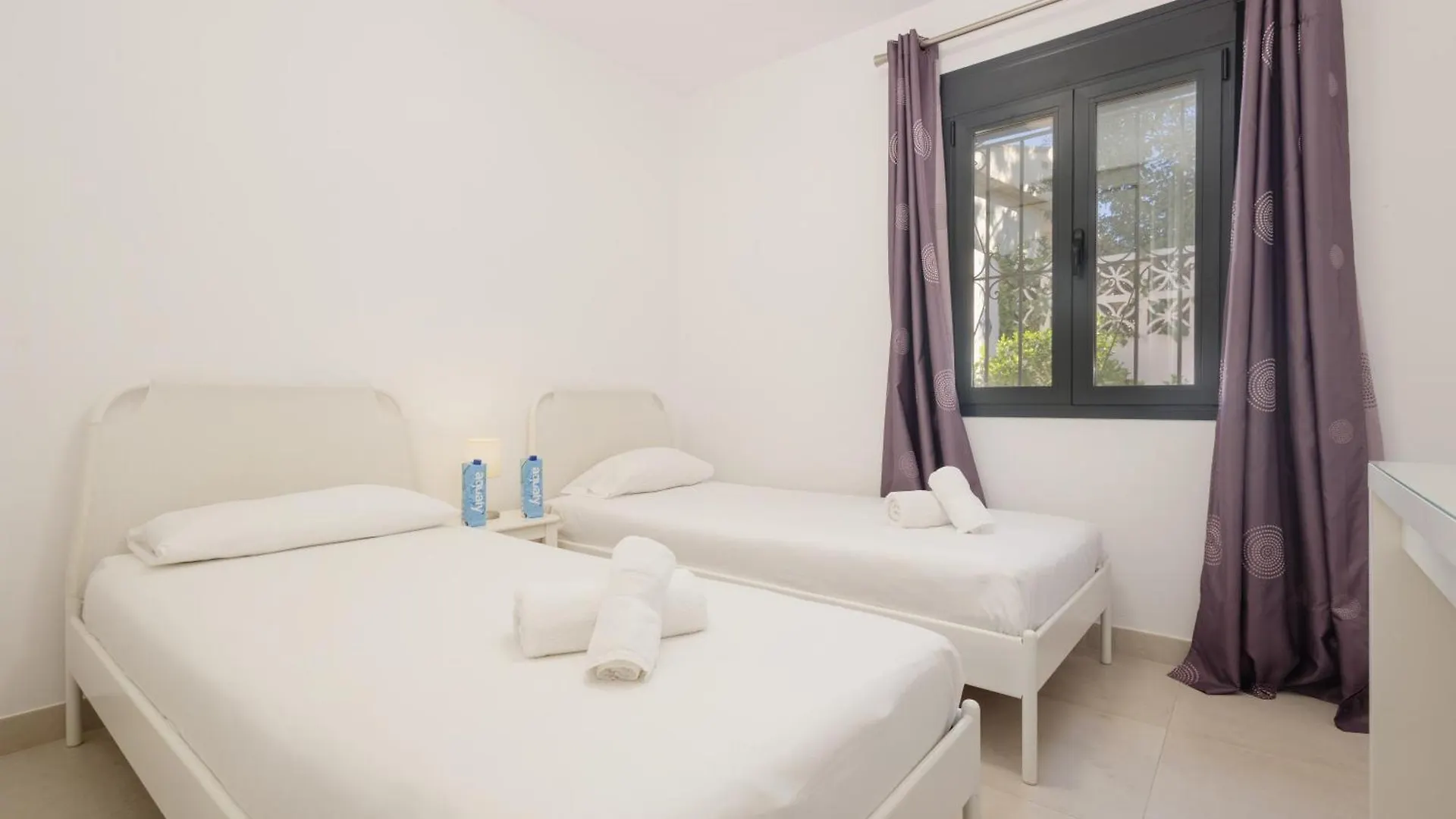 Cozy Holiday Home By The Beach In Costabella, Marbella